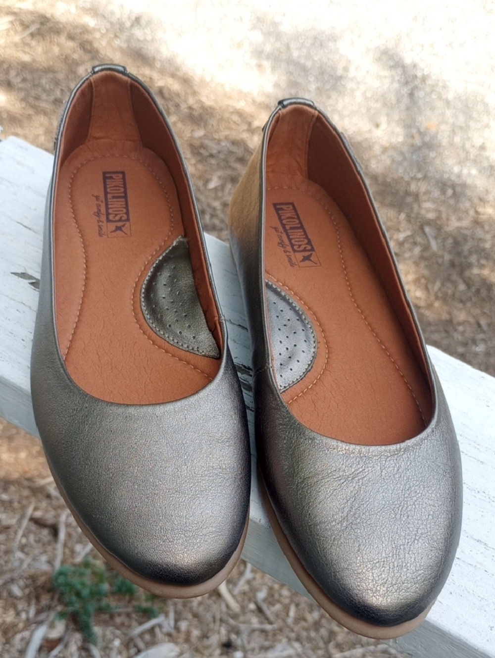 Pikolinos Cullera Flats Metallic Goldish Color Size 37